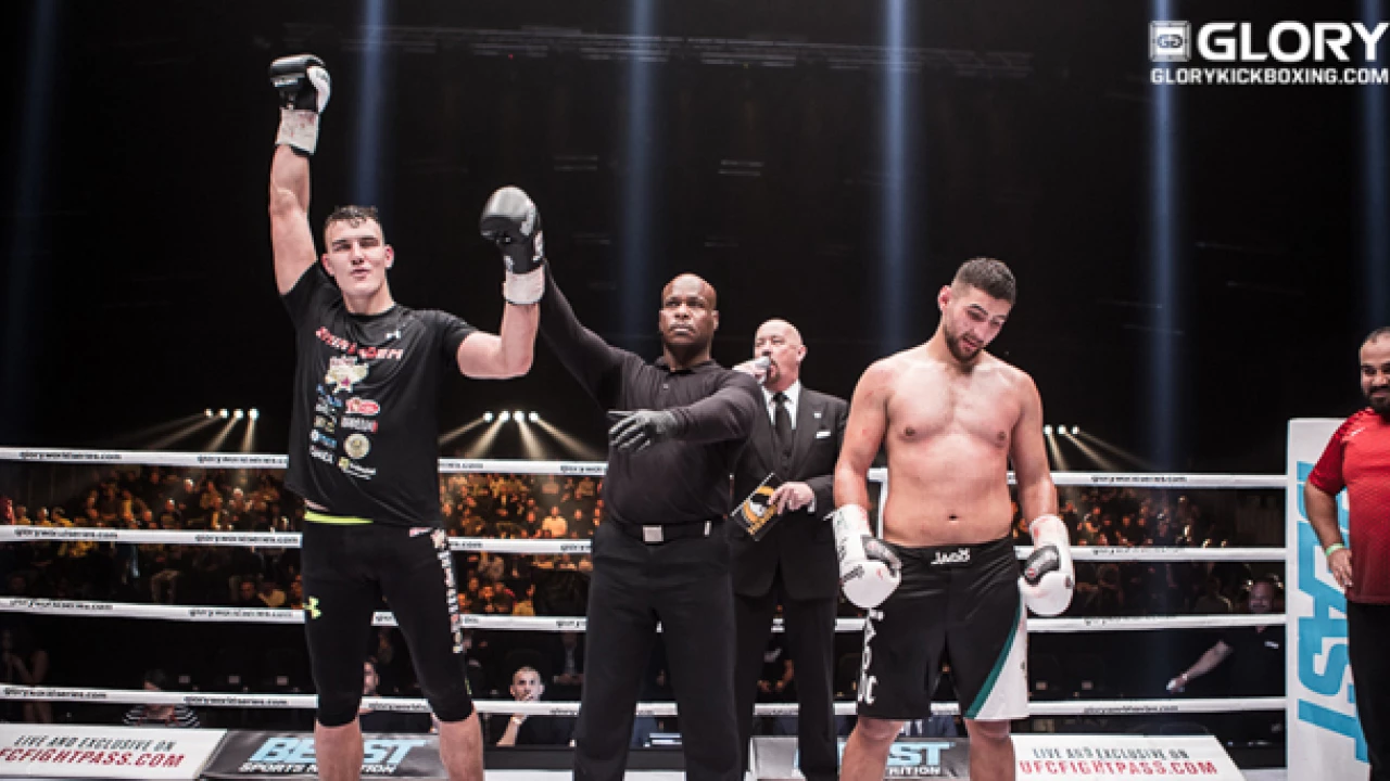 Mozny debuts with win in heavyweight war - GLORY Kickboxing
